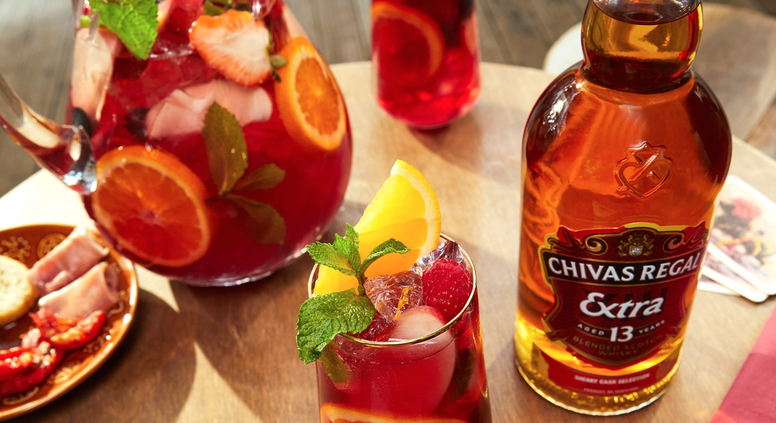 Chivas Regal Whisky Cocktail Extra 13 Sherry Cask Extra Sangria