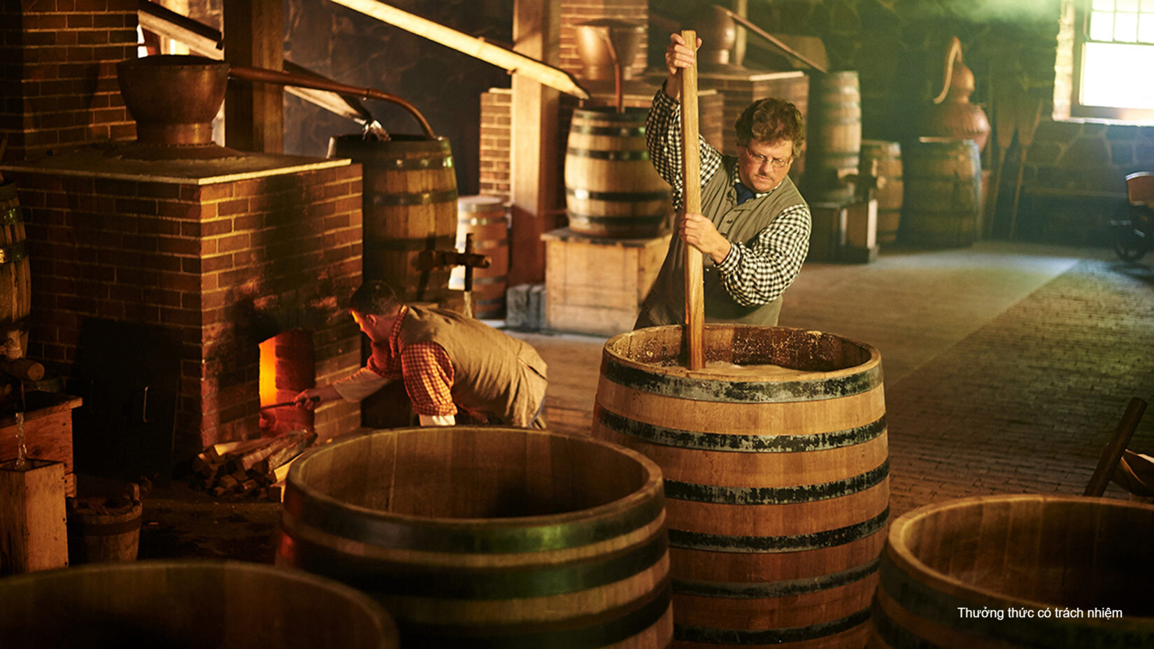 Nguồn gốc ra đời Whisky có nhiều sự tranh cãi.