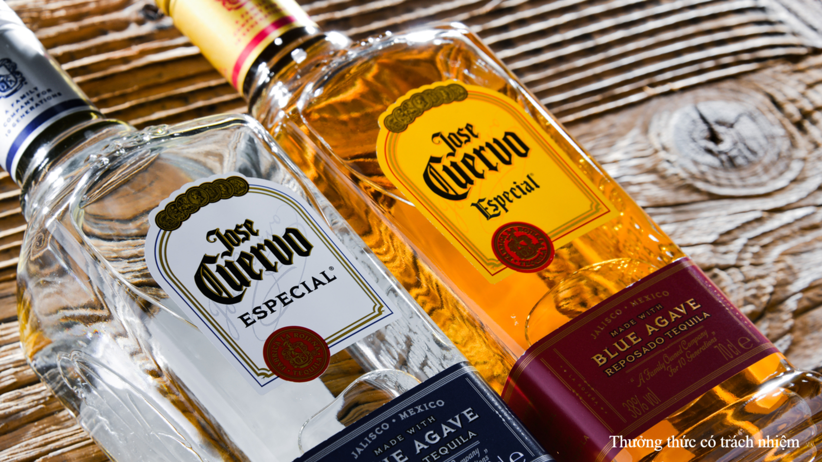 Công đoạn xử lý nguyên liệu trong sản xuất rượu Tequila phức tạp.