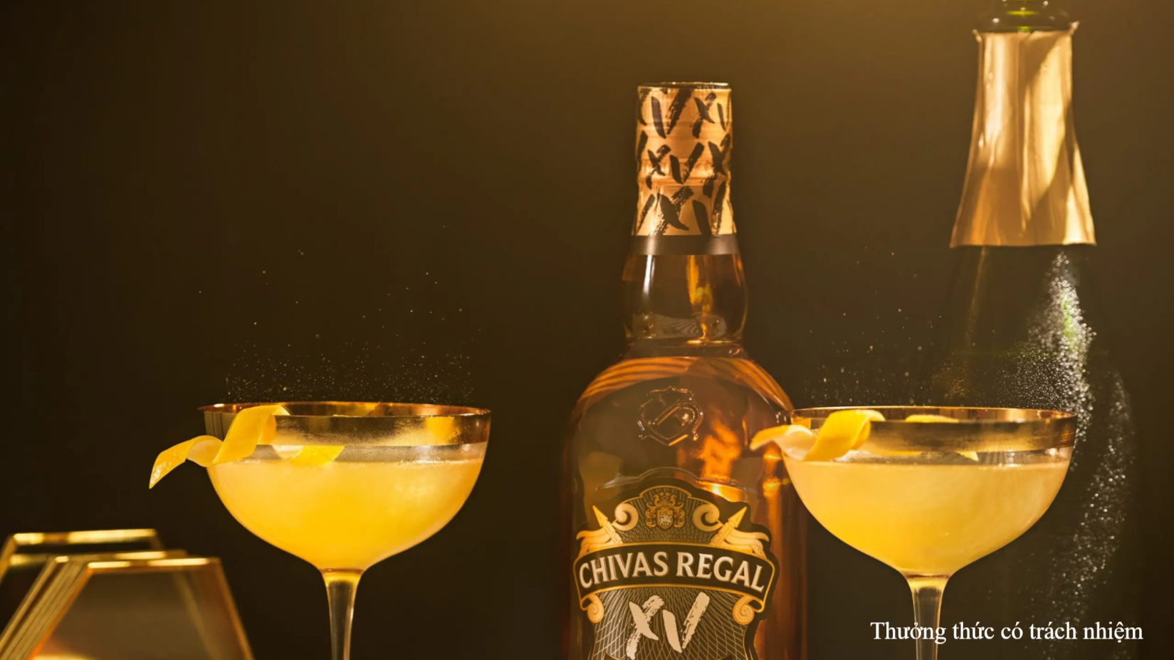 Chivas Regal là thương hiệu nổi trội về dòng rượu Scotch Whisky pha trộn.
