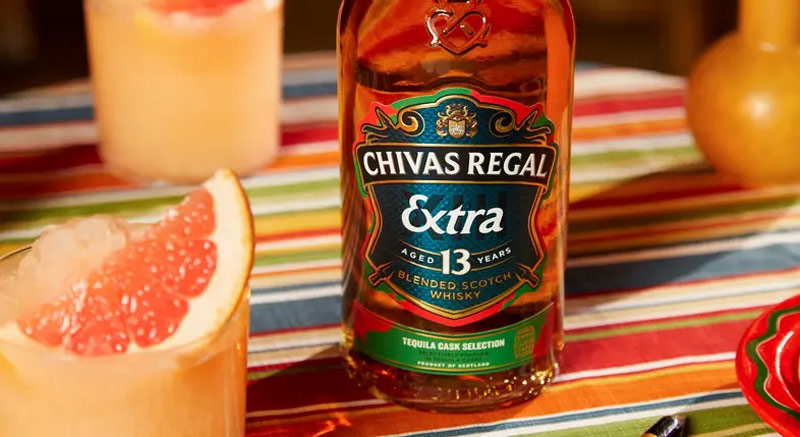 Chivas Extra 13 Tequila thích hợp cho những lễ kỷ niệm và những buổi tụ họp bạn bè.