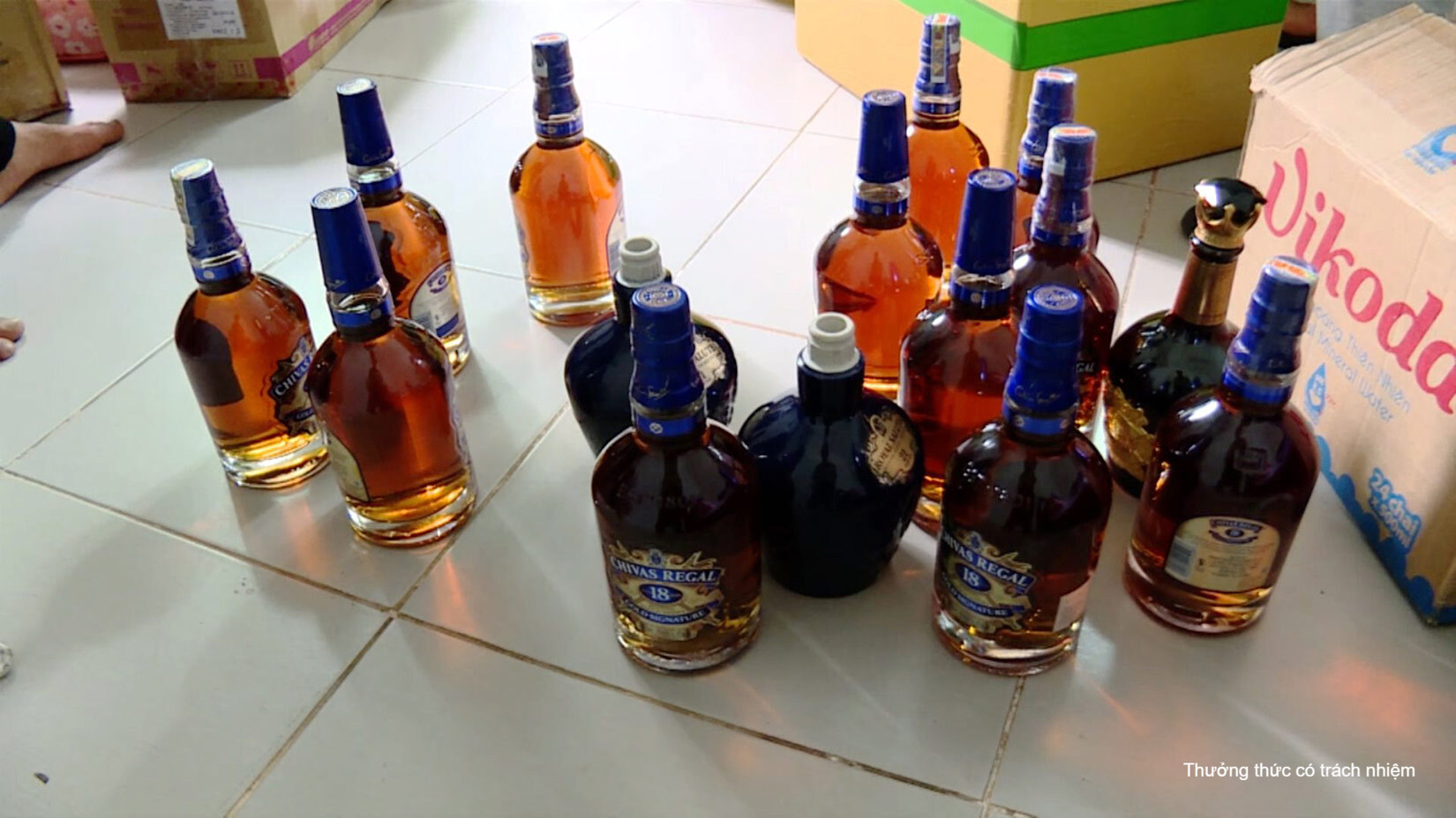 Rượu Chivas giả tràn lan là một vấn nạn chưa được giải quyết.