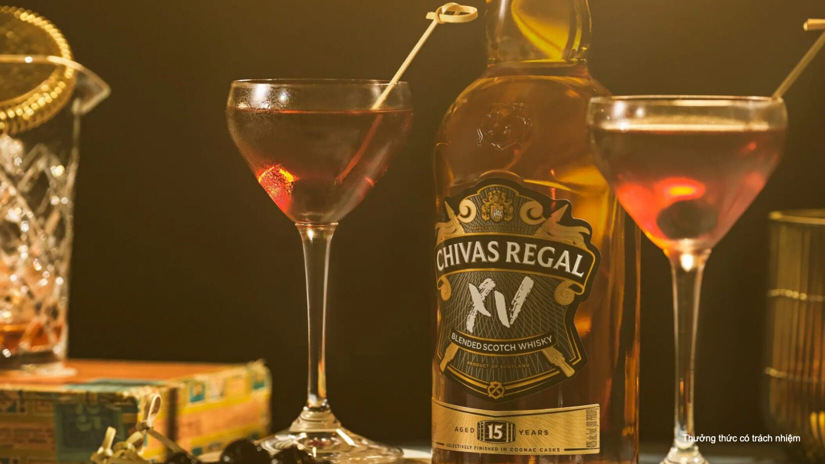 Whisky pha cocktail