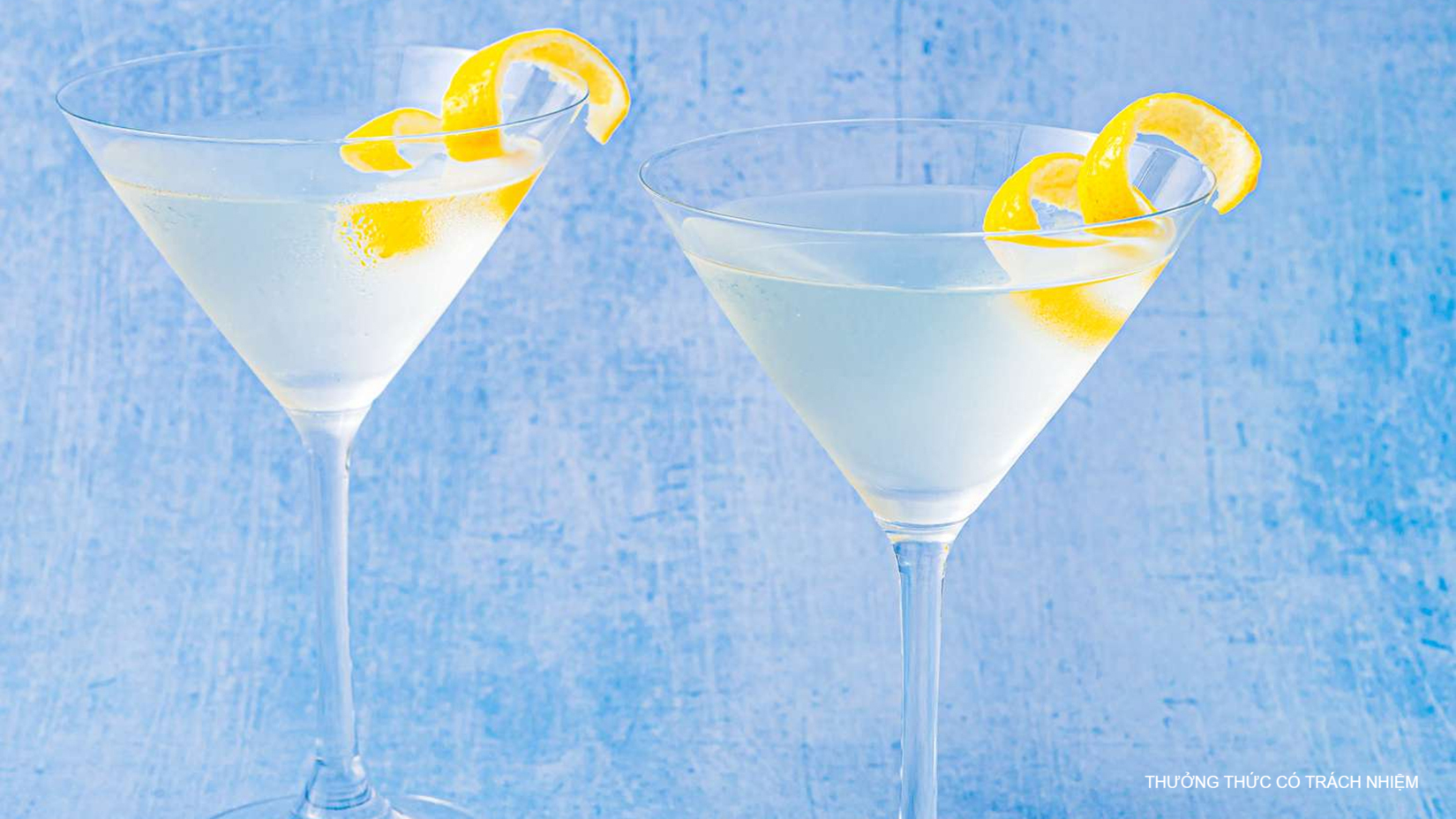 Hương vị thanh khiết, sắc nét của Gin và vermouth thể hiện rõ trong Martini.